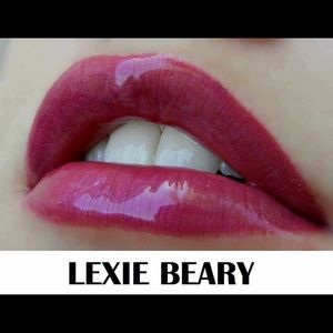 Lexie Bear-y LipSense